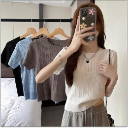 라운드넥 반팔 티셔츠