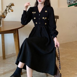 플라워 자수 브이넥 플레어 롱 니트 원피스