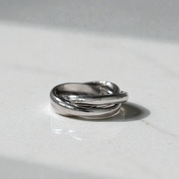 세개의 링이 연결된 트리플링 남자반지