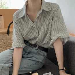 여성 캐주얼 스트라이프 루즈핏 반팔셔츠