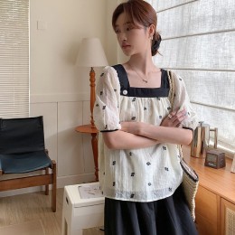 루즈핏 스퀘어넥 플라워 블라우스 LL-T142