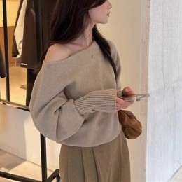 오프숄더 가오리핏 니트탑