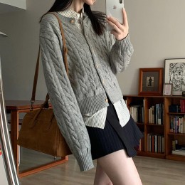 클래식 꽈배기 니트 가디건