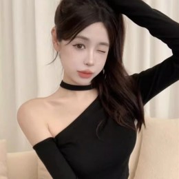 오프숄더 초커 크롭 티셔츠