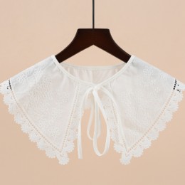 플라워 레이스 패턴 넥카라