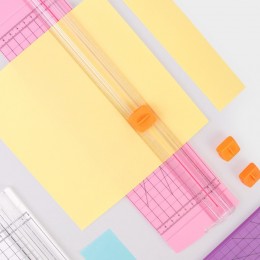 슬라이드형 A4 종이 커팅기