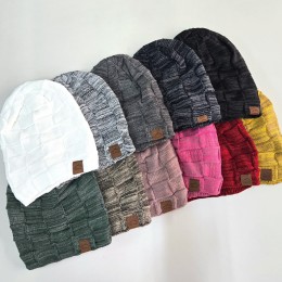 에토즈 라벨 융털 비니 방한 털모자 SD-241212