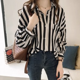 시어러 루즈핏 세로 스트라이프 블라우스 SH-500318