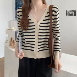 브이넥 스트라이프 버튼 울 가디건 2color