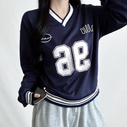 투라인 네이비 브이넥 맨투맨