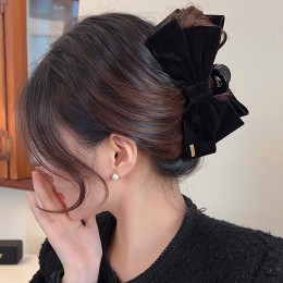 벨벳 소재 라벨 포인트 블랙 집게핀 URK-244